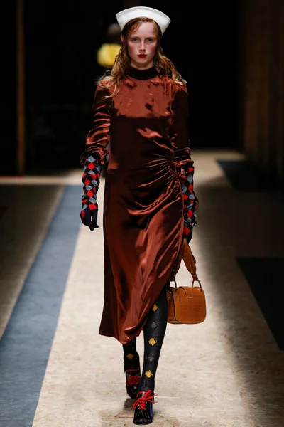 Look 46